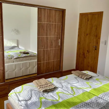 Luxury House With Sauna And 3 Bedrooms With 8 Beds In The Krkonose Mountains Apartman *